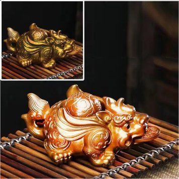 Brown tea toy "Piyao"