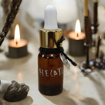 Witch&rsquo;s Oil &ldquo;Hecate&rdquo;