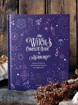 Книга "The Witch's Complete Guide to Astrology / Повний посібник з астрології для відьом" 05952 фото