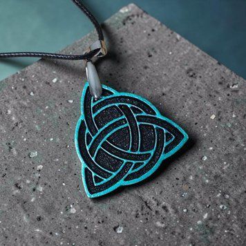 Wooden Amulet "Triquetra" green