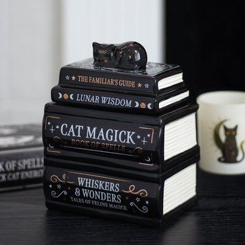 Aroma Lamp &ldquo;Magical Books with Cat&rdquo;