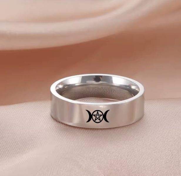 Silver “Triple Moon” Ring (size 18)
