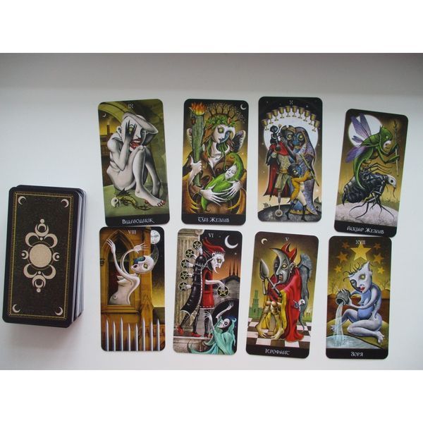 Таро "Deviant Moon Tarot" / "Девиантное лунное Таро" / "Таро Безумной луны" Безрамочное 03493 фото